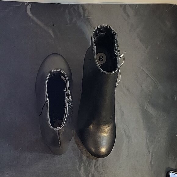 BRAND NEW FOREVER 21 BLOCK ZIP CLOSURE ROUND TOE SLIP-ON FAUX LEATHER BOOT - Picture 8 of 15